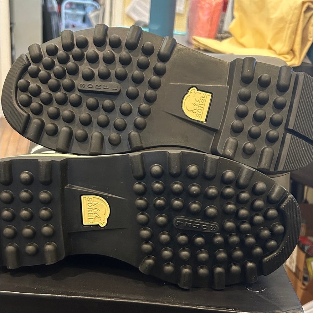 Sorel Black and White Winter Boots - Picture 3 of 3